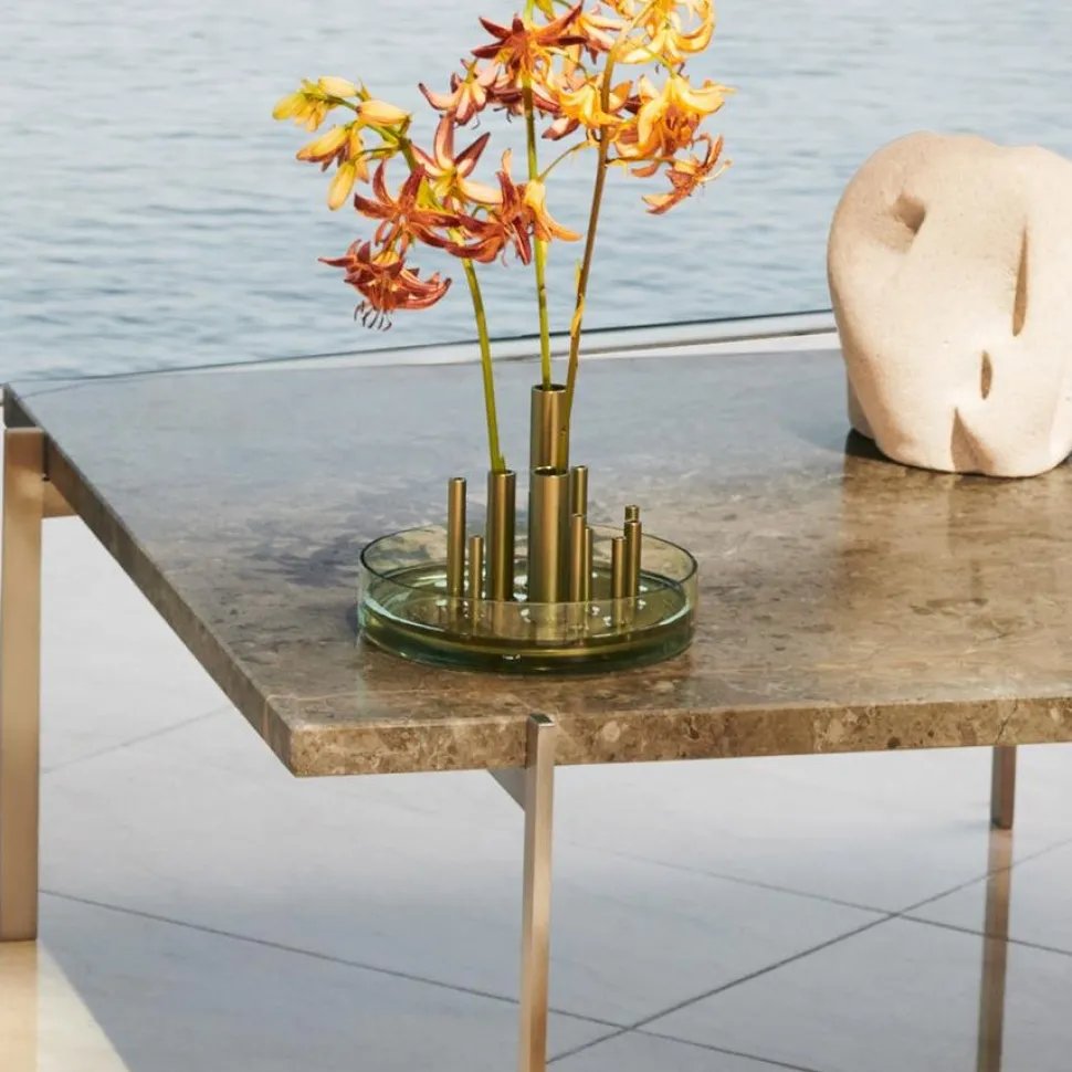 Ikeru Vase