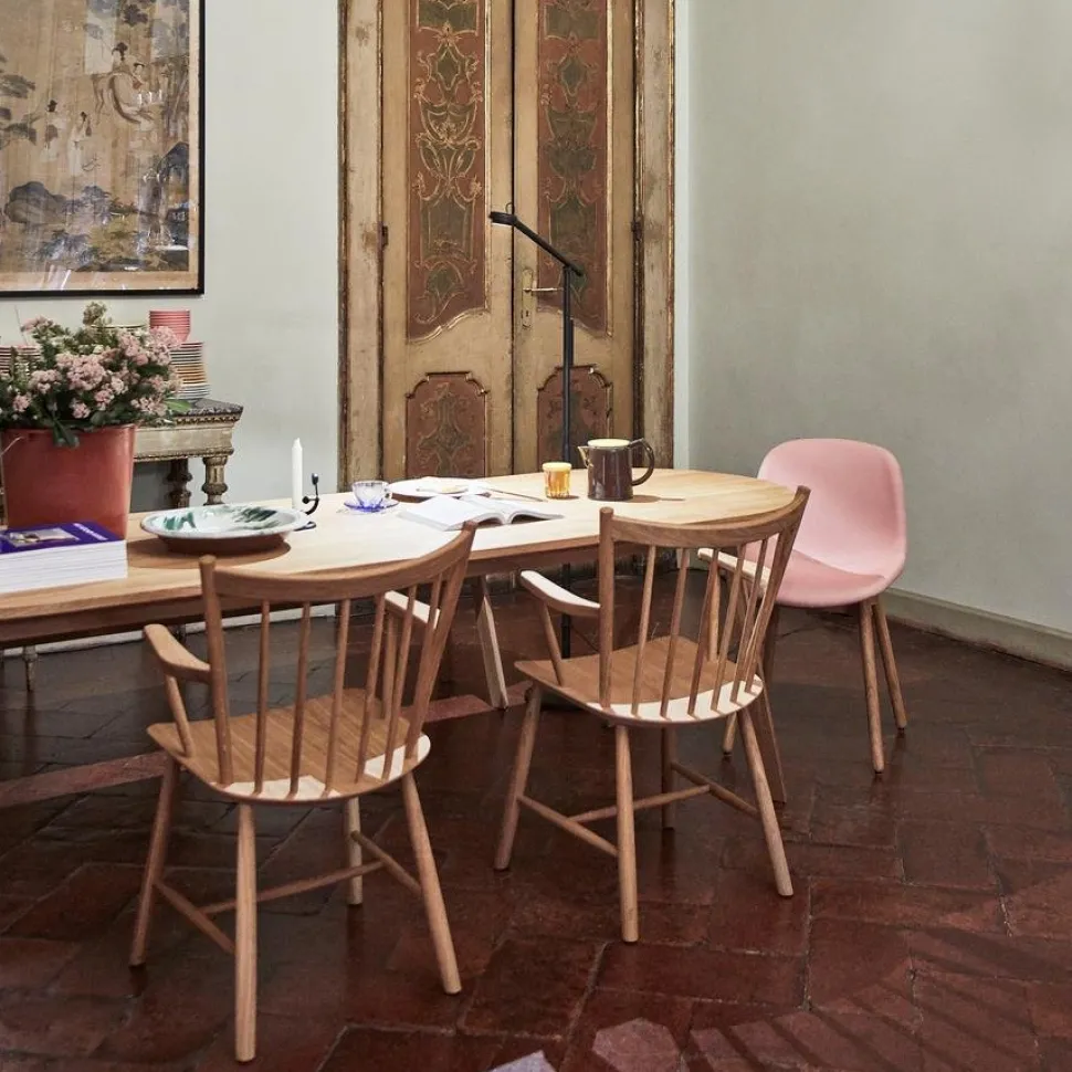 J42 Chair