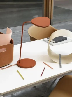 Leaf Table Lamp