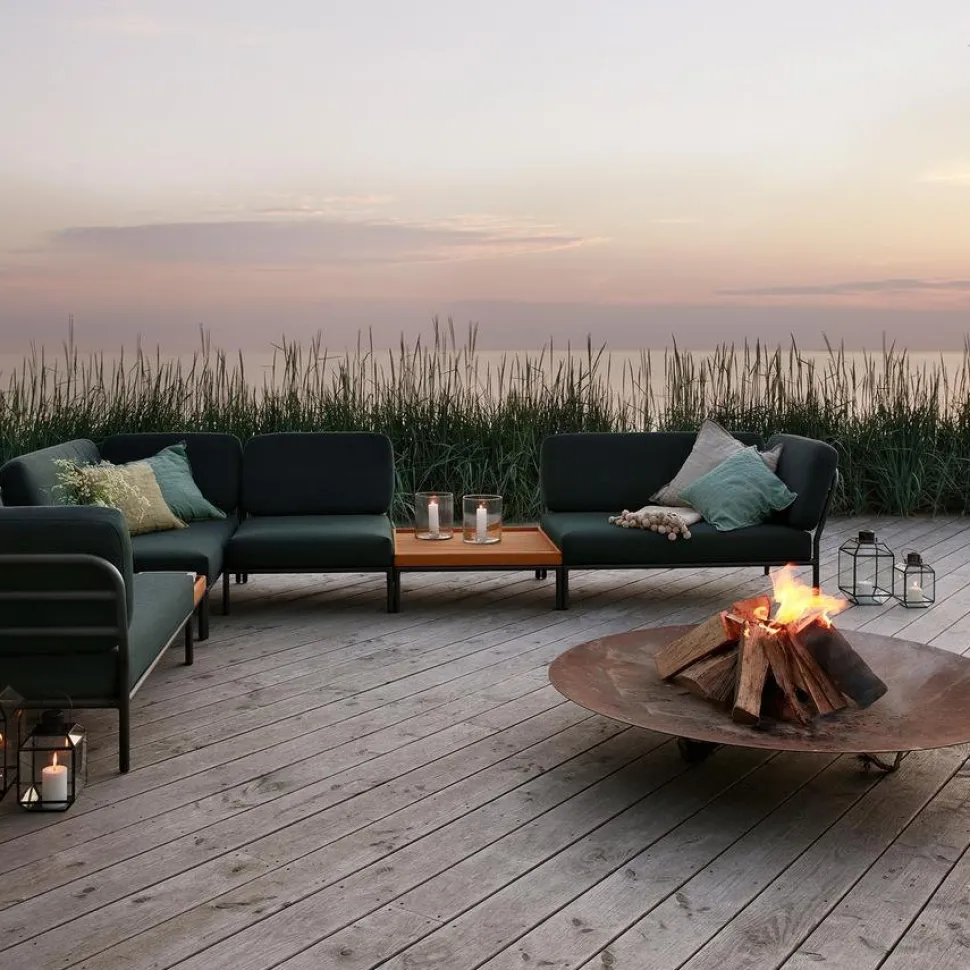 Level Lounge Tisch