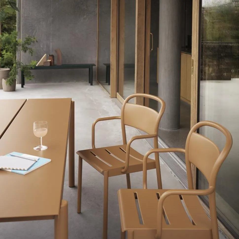 Linear Steel Table