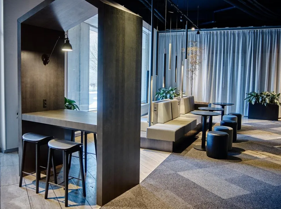 NY11 Bar Stool
