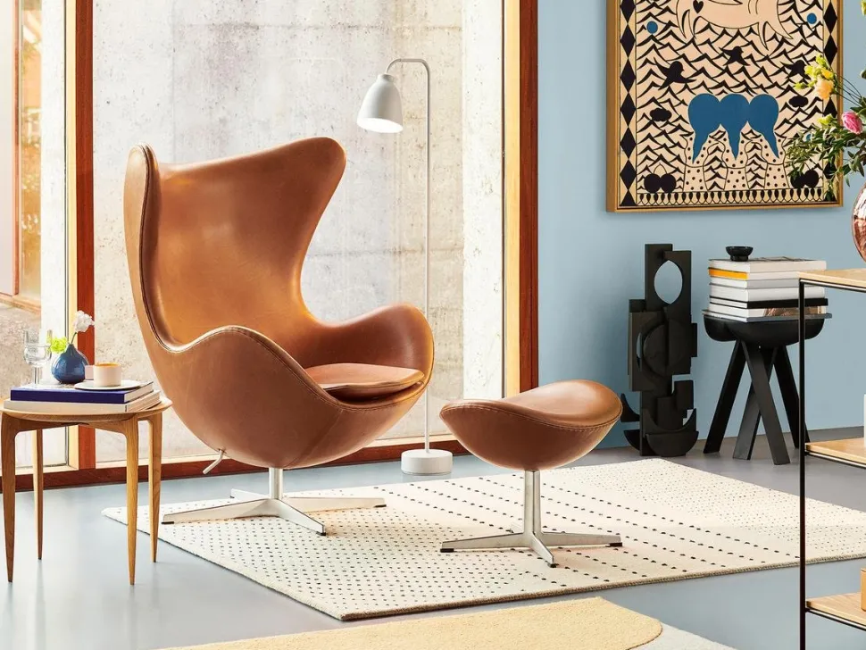 Objects Tray Table