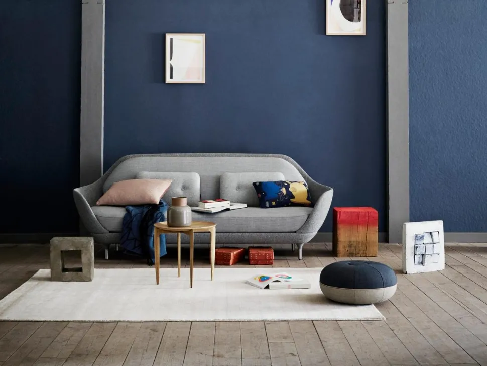Objects Tray Table