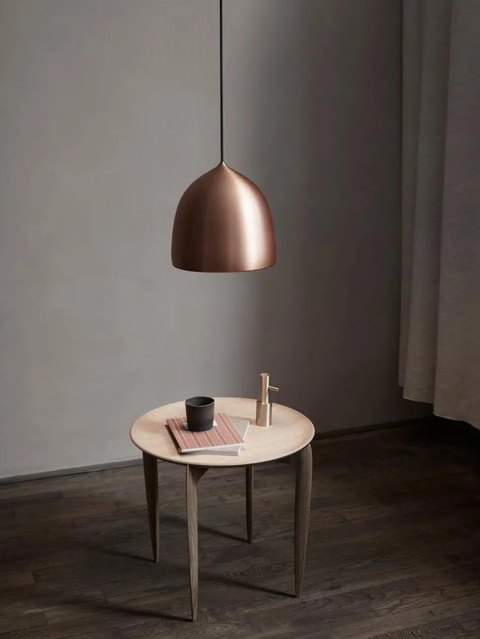 Objects Tray Table