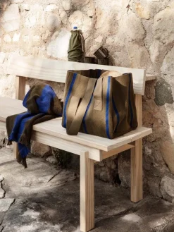 Peka Bench