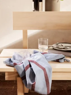 Peka Bench
