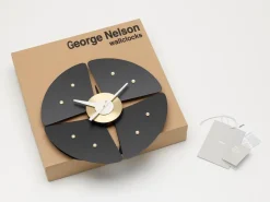 Petal Clock Black