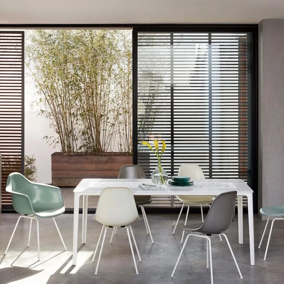 Plate Dining Table