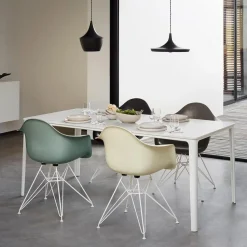 Plate Dining Table