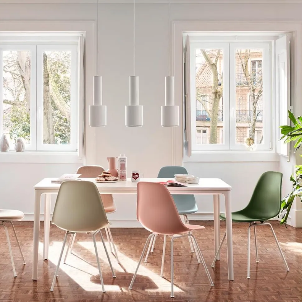Plate Dining Table