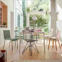 Plate Dining Table