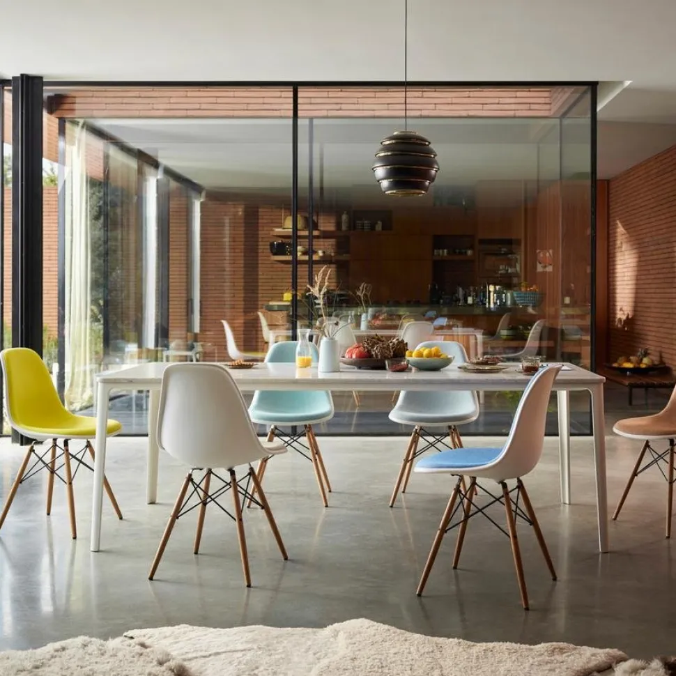 Plate Dining Table