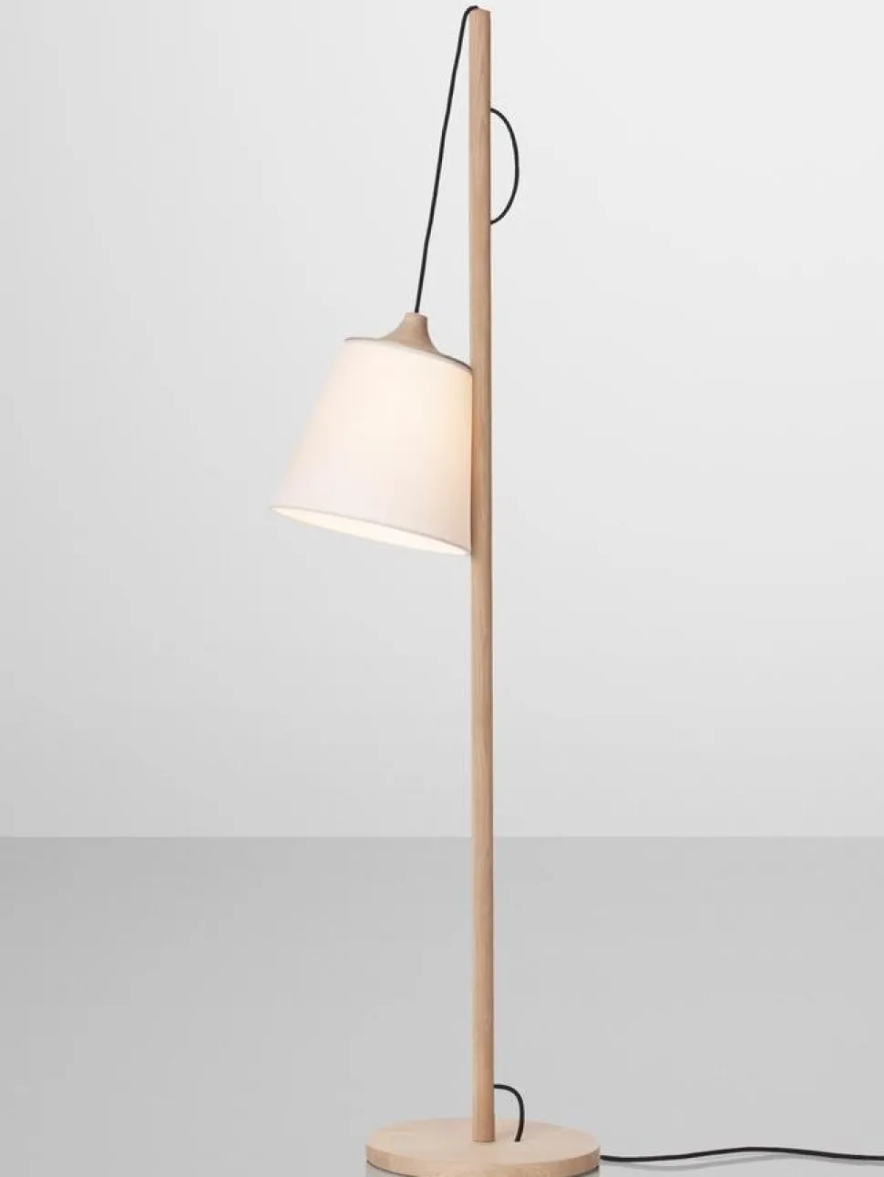Pull Floor Lamp