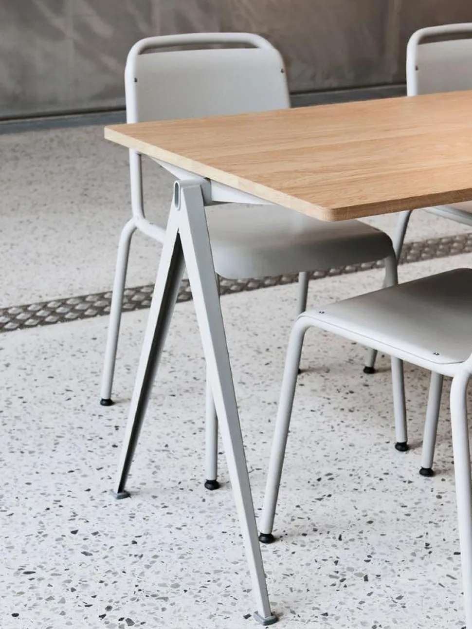 Pyramid Table 01