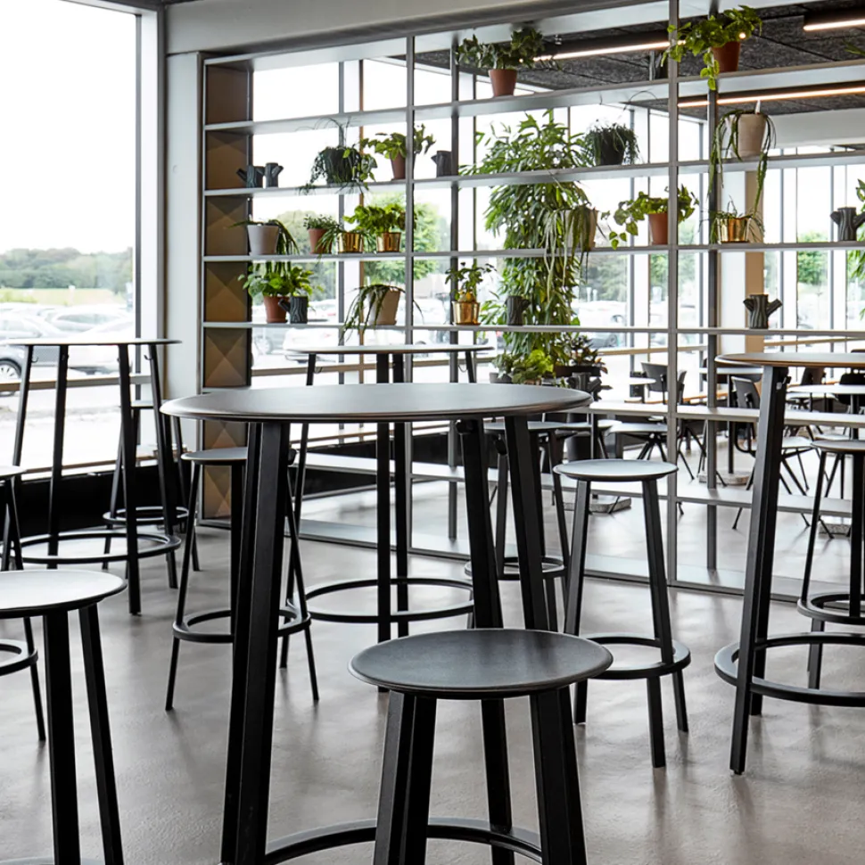 Revolver Bar Stool