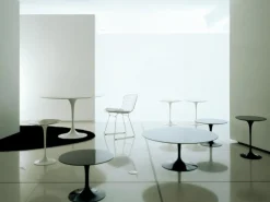 Saarinen Beistelltisch oval
