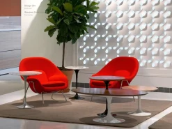 Saarinen Beistelltisch oval
