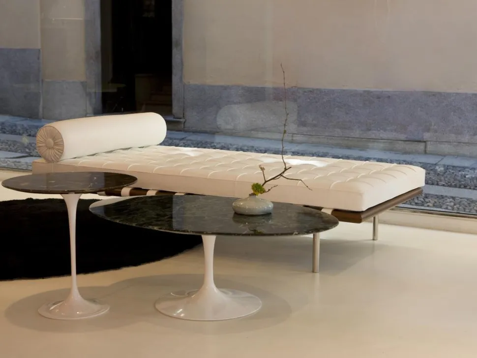 Saarinen Couchtisch oval