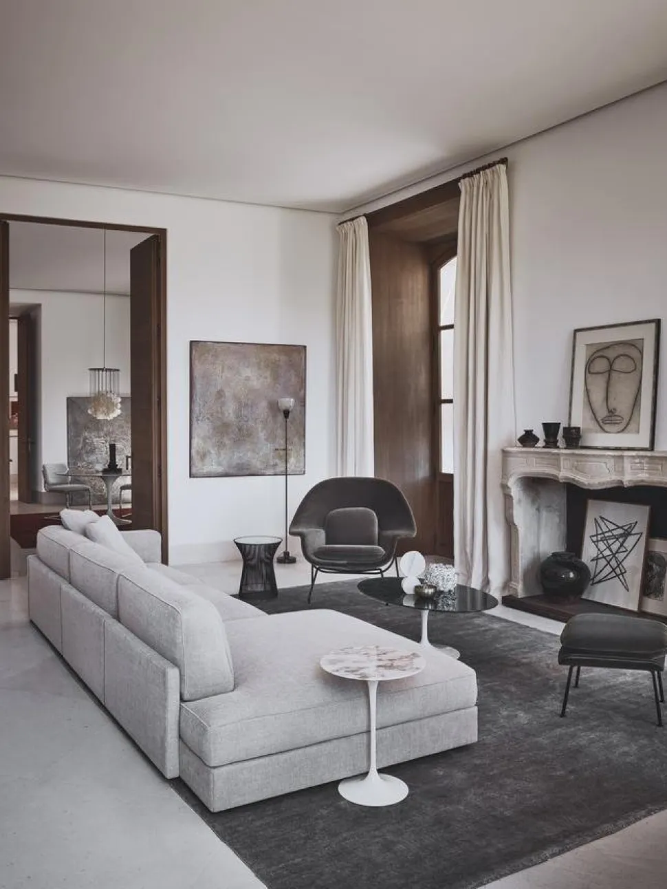 Saarinen Couchtisch oval