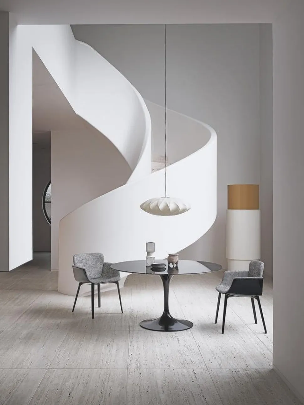 Saarinen Esstisch rund