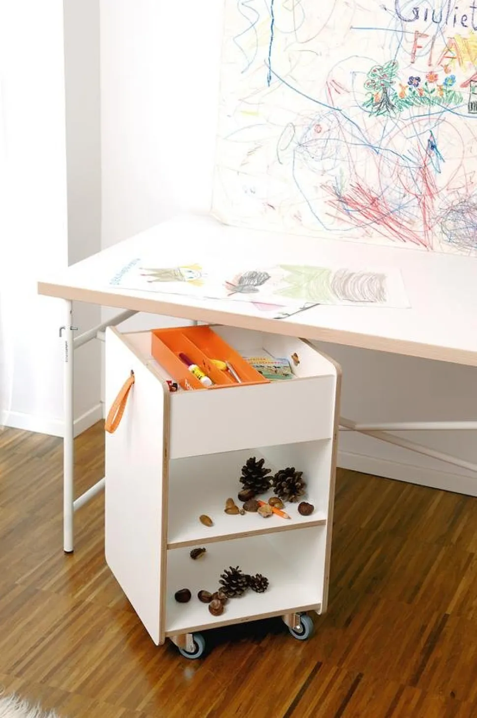 Schulstart-Set: Kinderschreibtisch Eiermann + Stuhl + Container