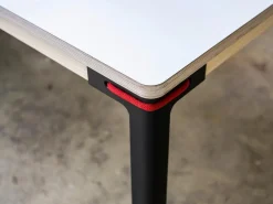 Seiltänzer Tisch