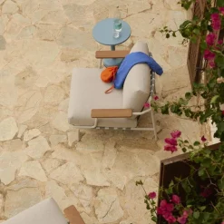 Settle Outdoor Lounge Chair
