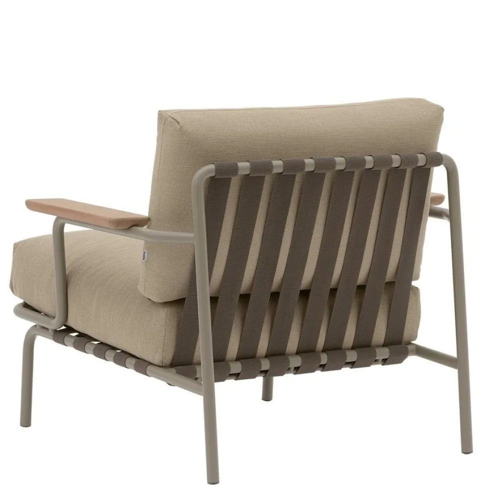 Settle Outdoor Lounge Chair