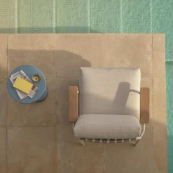 Settle Outdoor Lounge Chair