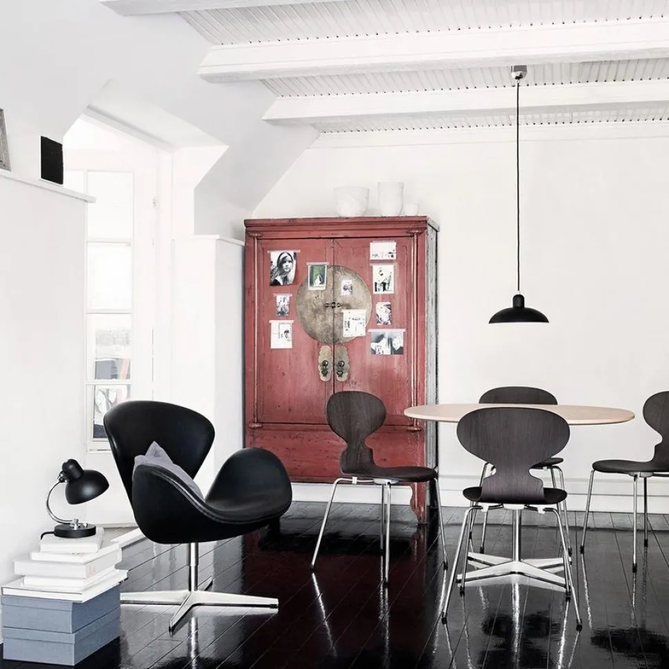 Swan Chair