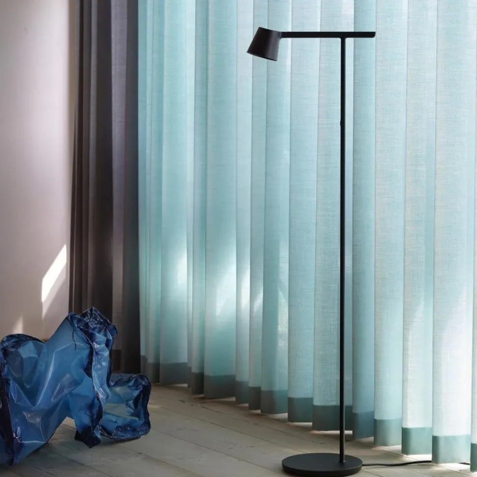 Tip Floor Lamp