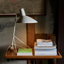 Tripod Tischleuchte