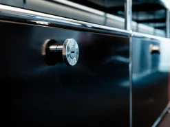 USM Haller Schlossgriff für Klapp- und Ausziehtür, mit 2 Schlüsseln