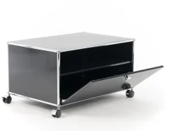 USM Haller TV-Lowboard auf Rollen