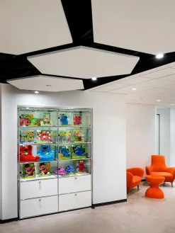 USM Haller Vitrinenschrank