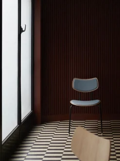 VLA26 Vega Chair